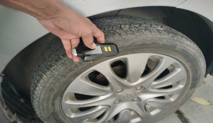 2016 Maruti Baleno ZETA CVT PETROL 1.2, Petrol, Automatic, 83,201 km, tyre