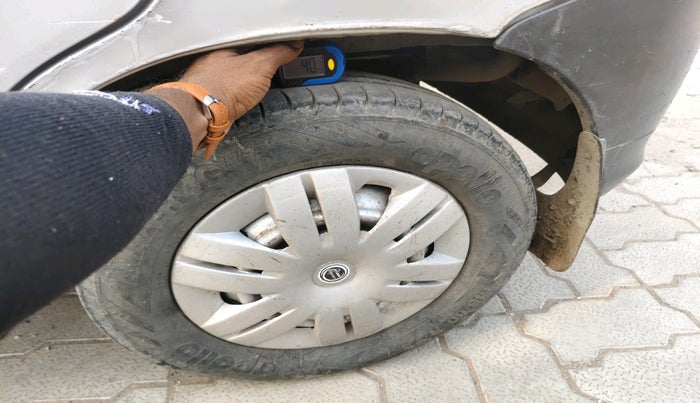 2010 Maruti Alto LX, Petrol, Manual, 1,33,200 km, tyre