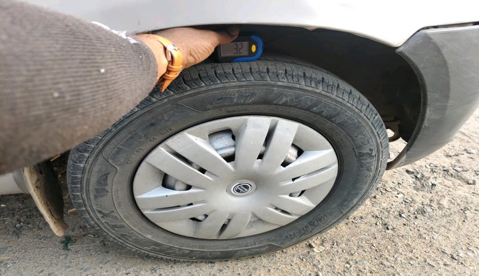 2010 Maruti Alto LX, Petrol, Manual, 1,33,200 km, tyre