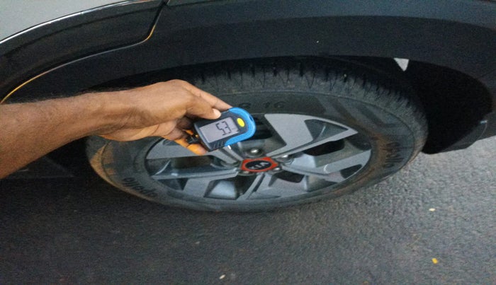 2020 KIA SONET GTX PLUS 1.5, Diesel, Manual, 1,42,567 km, tyre