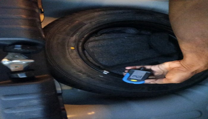 2020 KIA SONET GTX PLUS 1.5, Diesel, Manual, 1,42,567 km, tyre