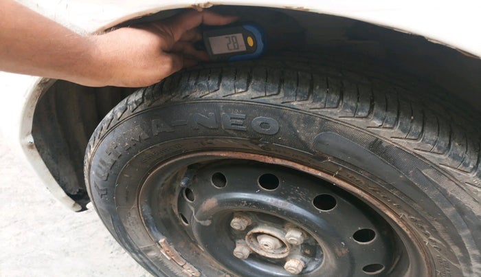 2011 Maruti A Star VXI (ABS) AT, Petrol, Automatic, 70,662 km, tyre