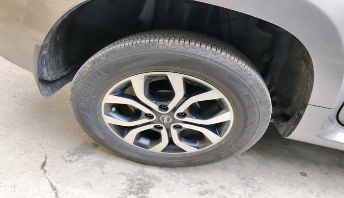 2014 Nissan Terrano XL O (D), Diesel, Manual, 61,893 km, tyre