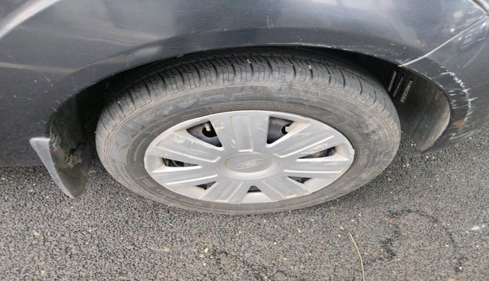 2012 Ford Figo ZXI 1.2 PETROL, Petrol, Manual, 59,769 km, tyre