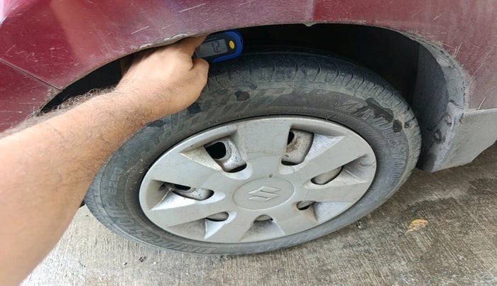 2015 Maruti Alto K10 LXI CNG, Petrol, Manual, 2,16,006 km, tyre