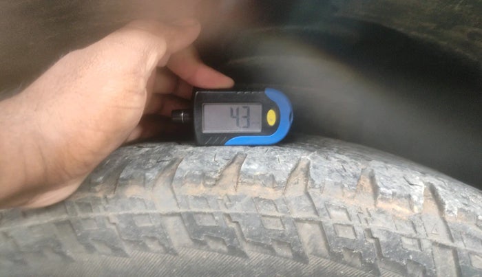 2018 Mahindra XUV500 W7, Diesel, Manual, 96,919 km, tyre