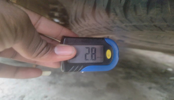 2018 Mahindra XUV500 W7, Diesel, Manual, 96,919 km, tyre