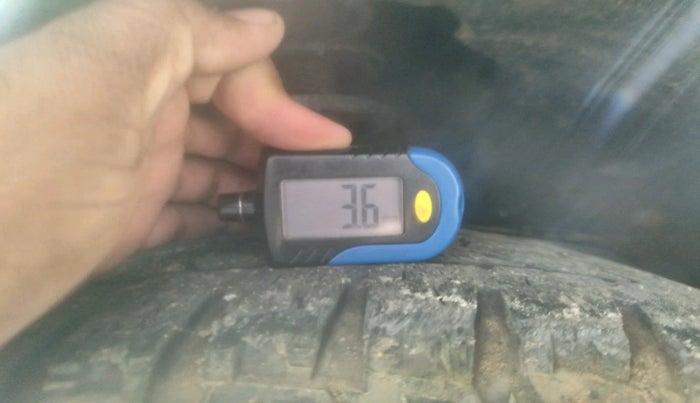 2018 Mahindra XUV500 W7, Diesel, Manual, 96,919 km, tyre