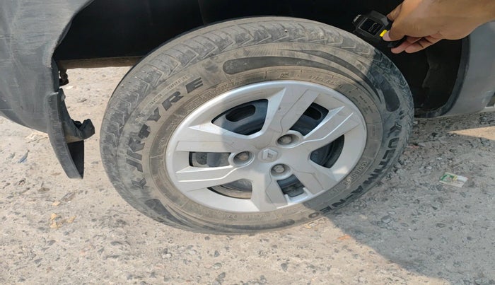 2016 Renault Kwid RXT 0.8, Petrol, Manual, 35,976 km, tyre