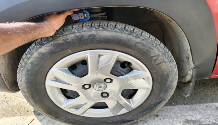 2021 Renault Kwid RXT 1.0 (O), Petrol, Manual, 23,355 km, tyre