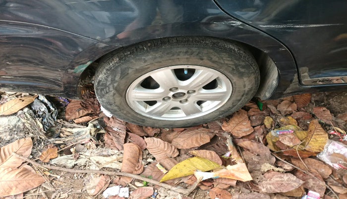 2011 Maruti Swift ZDI, Diesel, Manual, 1,40,901 km, tyre