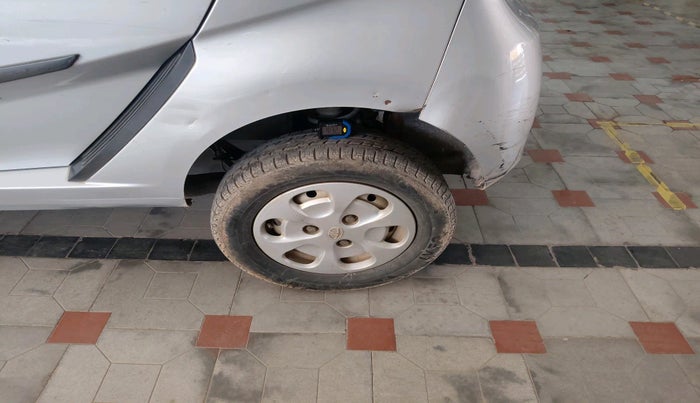 2015 Tata Nano TWIST XT, Petrol, Manual, 67,554 km, tyre