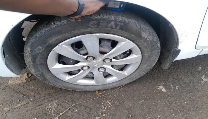 2012 Hyundai Eon MAGNA +, Petrol, Manual, 61,601 km, tyre