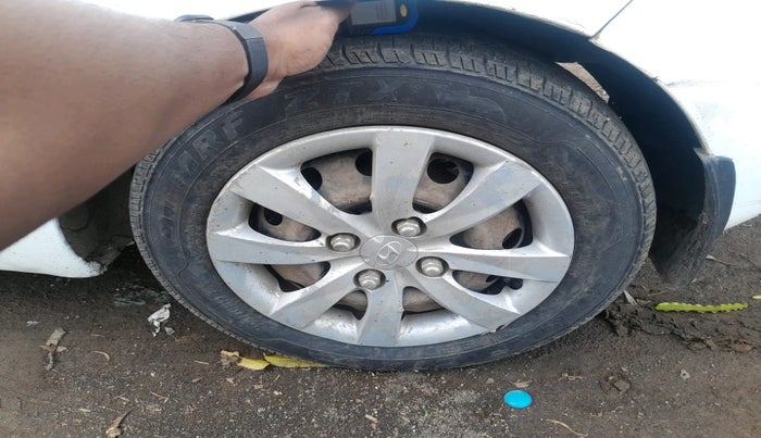 2012 Hyundai Eon MAGNA +, Petrol, Manual, 61,601 km, tyre