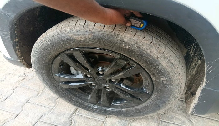 2019 Maruti Vitara Brezza ZDI PLUS, Diesel, Manual, 1,07,123 km, tyre