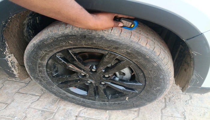 2019 Maruti Vitara Brezza ZDI PLUS, Diesel, Manual, 1,07,123 km, tyre