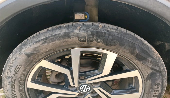 2021 MG ASTOR STYLE 1.5 MT, Petrol, Manual, 29,150 km, tyre