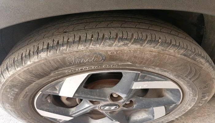 2020 Hyundai VENUE SX 1.0 TURBO, Petrol, Manual, 45,571 km, tyre