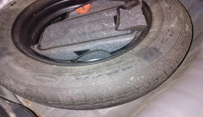 2020 Hyundai VENUE SX 1.0 TURBO, Petrol, Manual, 45,571 km, tyre