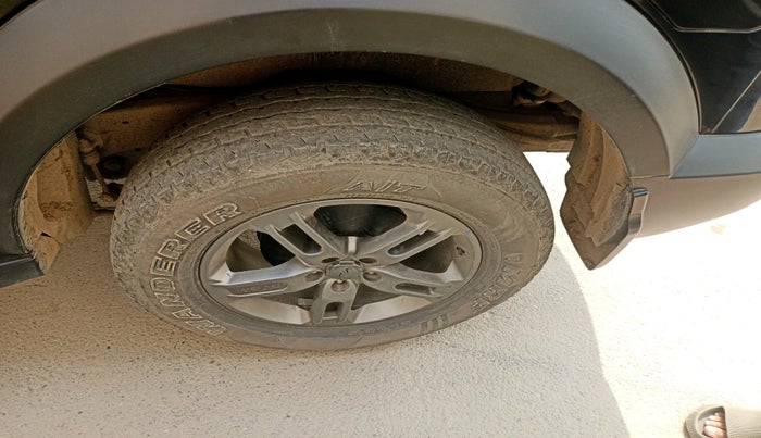 2021 Mahindra Thar LX D AT 4WD HT, Diesel, Automatic, 57,195 km, tyre