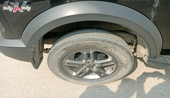 2021 Mahindra Thar LX D AT 4WD HT, Diesel, Automatic, 57,195 km, tyre