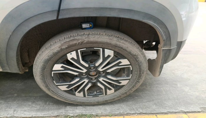 2022 Renault Kiger RXZ TURBO CVT, Petrol, Automatic, 4,695 km, tyre