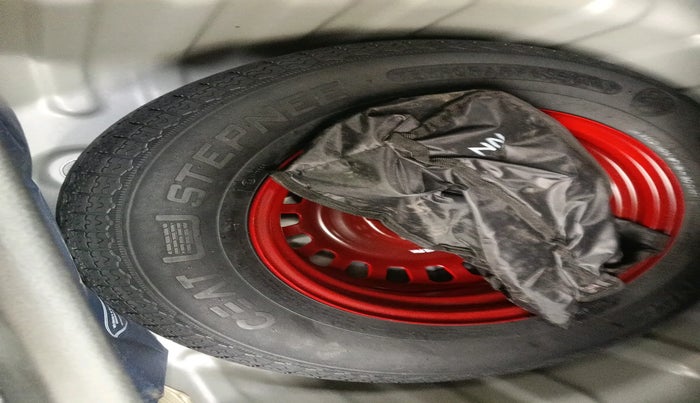 2022 Renault Kiger RXZ TURBO CVT, Petrol, Automatic, 4,695 km, tyre