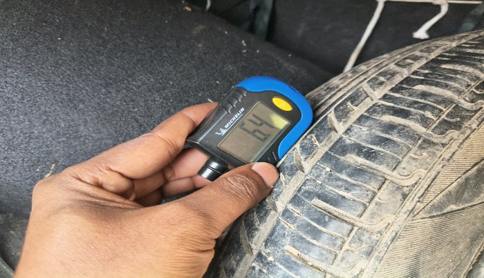 2017 Renault Kwid RXL, Petrol, Manual, 95,246 km, tyre