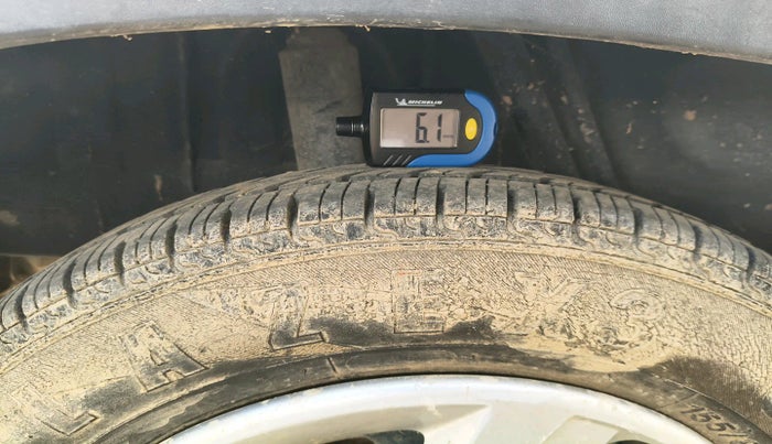 2017 Renault Kwid RXL, Petrol, Manual, 95,246 km, tyre