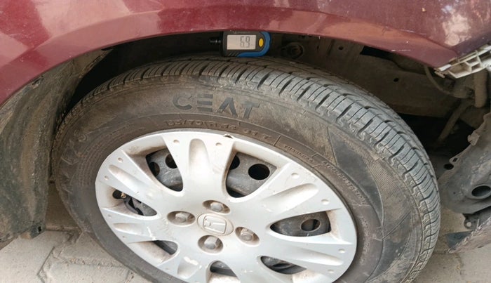 2013 Honda Amaze 1.2L I-VTEC S, Petrol, Manual, 1,79,530 km, tyre