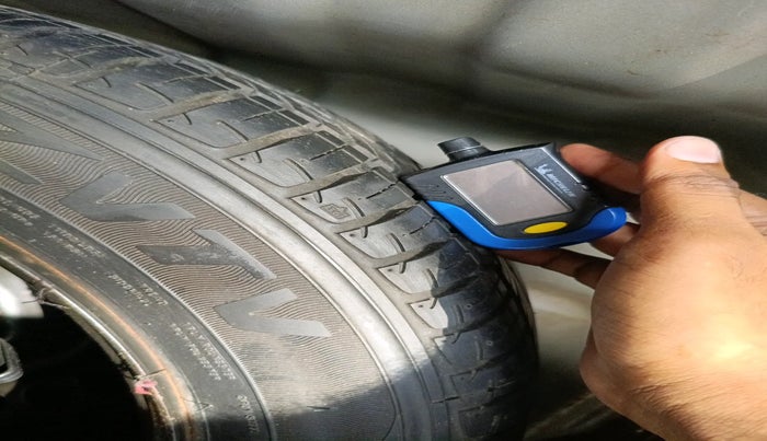 2011 Honda Jazz 1.2L I-VTEC S, Petrol, Manual, 1,34,061 km, tyre