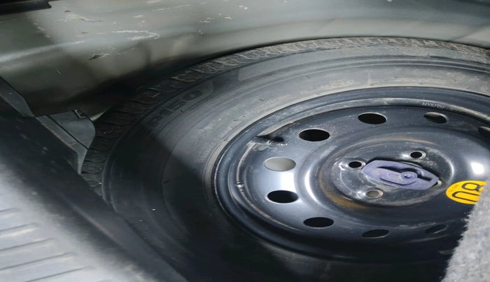 2020 Maruti Swift ZXI PLUS AMT, Petrol, Automatic, 1,05,528 km, tyre