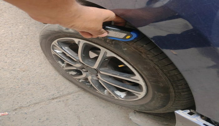 2020 Maruti Swift ZXI PLUS AMT, Petrol, Automatic, 1,05,528 km, tyre