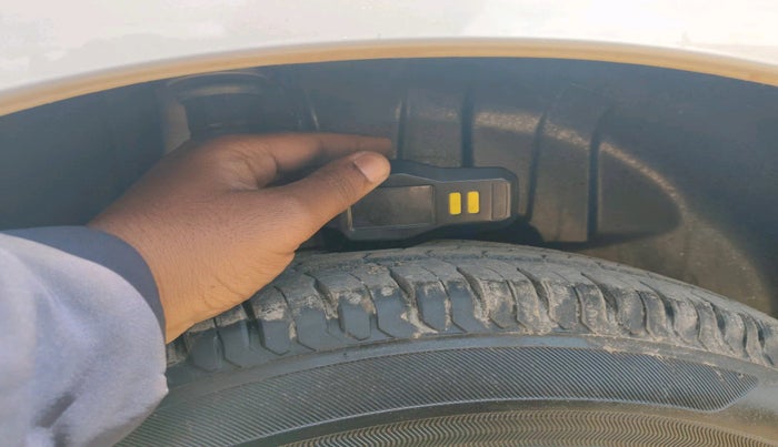 2024 Maruti Swift VXi, Petrol, Manual, 16,337 km, tyre