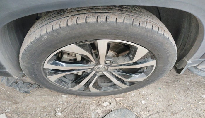 2023 MG HECTOR SAVVY PRO 1.5 TURBO CVT PETROL, Petrol, Automatic, 14,727 km, tyre