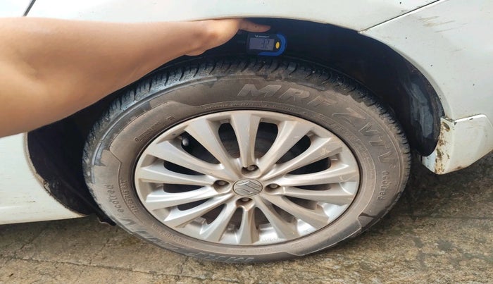 2016 Maruti Ciaz ZXI, Petrol, Manual, 1,74,733 km, tyre