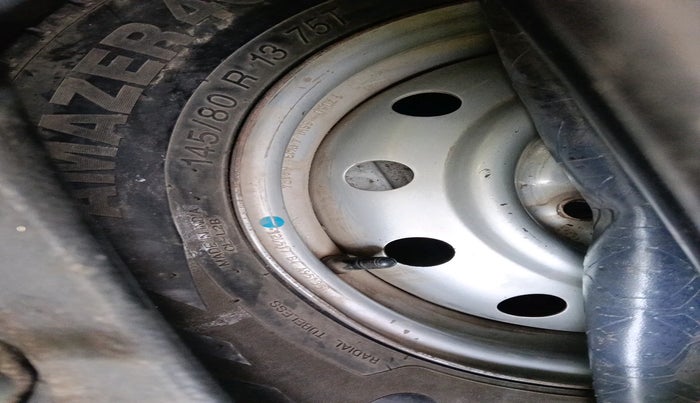 2017 Maruti Wagon R 1.0 LXI CNG, Petrol, Manual, 1,40,454 km, tyre