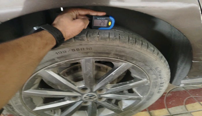 2018 Volkswagen Ameo HIGHLINE PLUS 1.0L 16 ALLOY, Petrol, Manual, 49,890 km, tyre