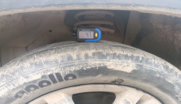 2016 Maruti Vitara Brezza ZDI, Diesel, Manual, 71,987 km, tyre