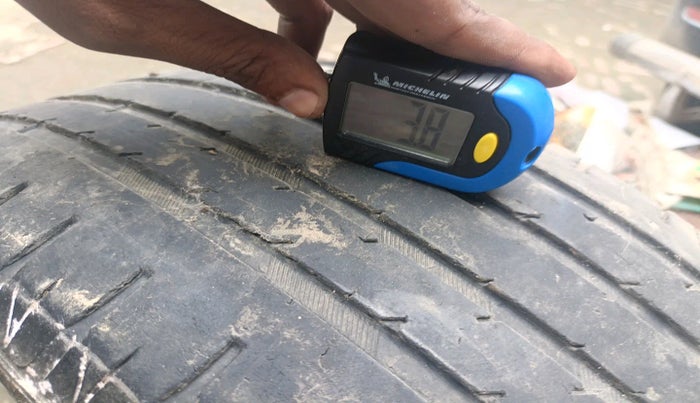 2016 Maruti Vitara Brezza ZDI, Diesel, Manual, 71,987 km, tyre