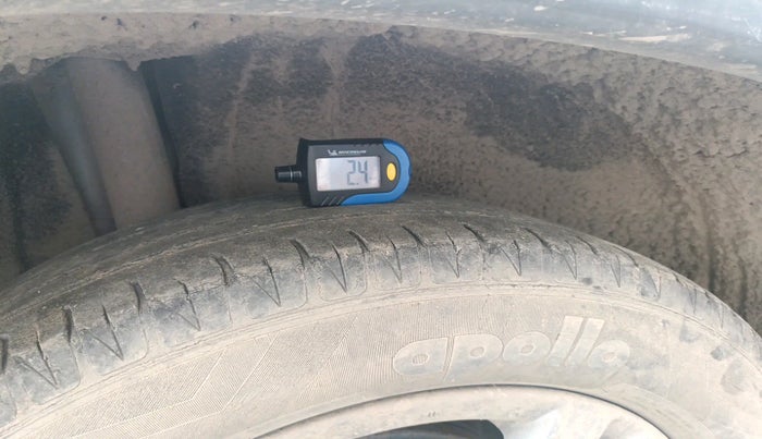 2016 Maruti Vitara Brezza ZDI, Diesel, Manual, 71,987 km, tyre