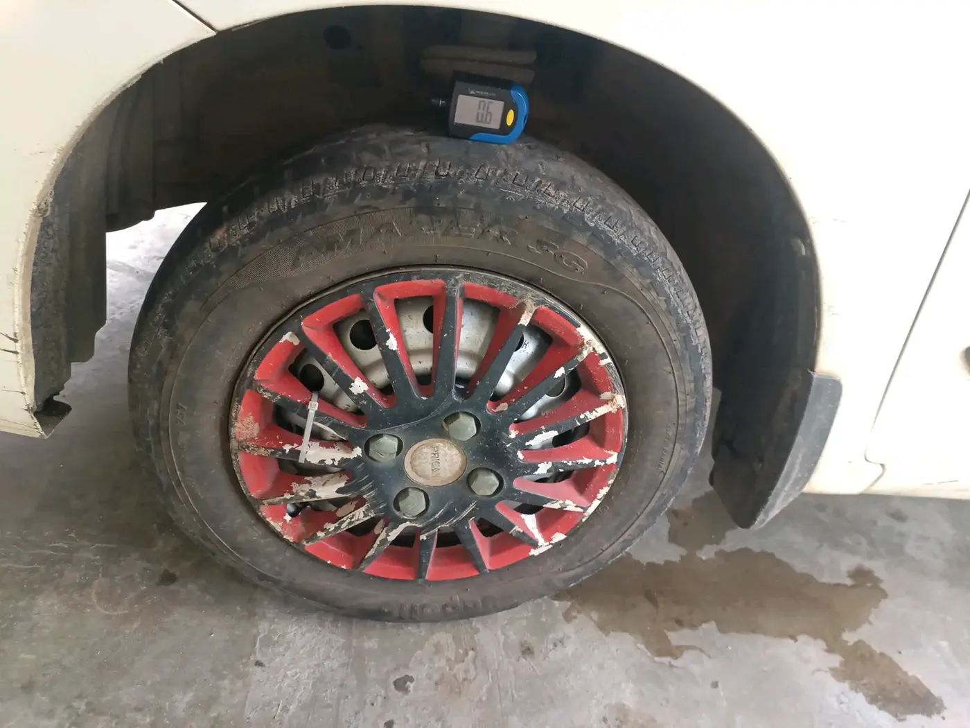 2017 Maruti Wagon R 1.0 LXI, Petrol, Manual, 71,352 km, tyre
