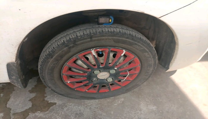 2017 Maruti Wagon R 1.0 LXI, Petrol, Manual, 71,352 km, tyre