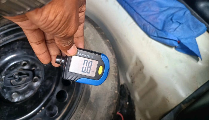 2016 Maruti Baleno DELTA PETROL 1.2, Petrol, Manual, 1,44,312 km, tyre