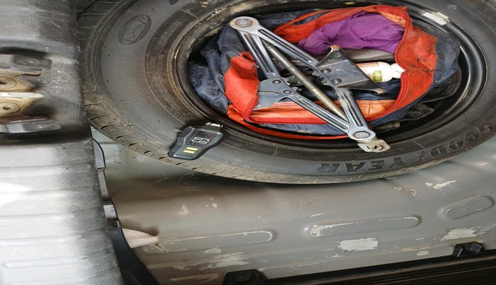 2021 KIA SONET HTX PLUS 1.0 IMT, Petrol, Manual, 61,595 km, tyre