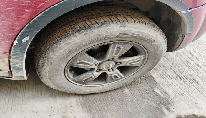 2012 Mahindra XUV500 W8, Diesel, Manual, 1,53,307 km, tyre