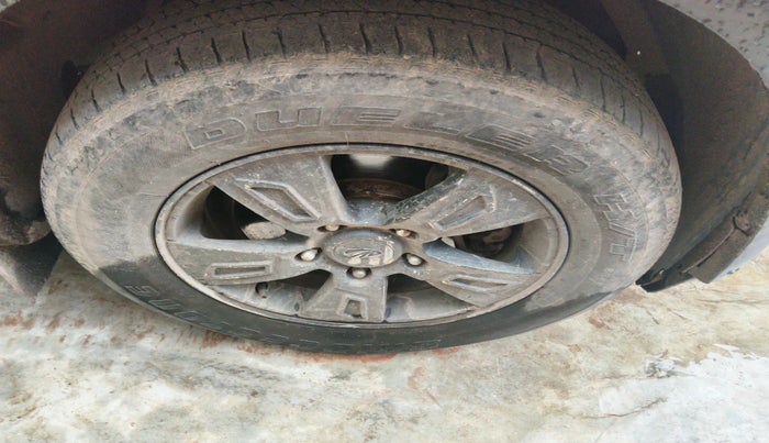 2012 Mahindra XUV500 W8, Diesel, Manual, 1,53,307 km, tyre