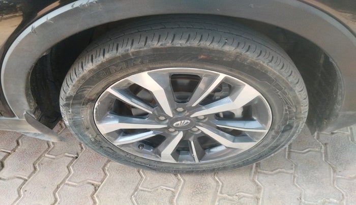 2021 Mahindra XUV300 W8 (O) 1.5 DIESEL, Diesel, Manual, 1,17,641 km, tyre