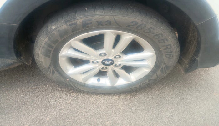 2016 Hyundai Creta SX PLUS 1.6 DIESEL, Diesel, Manual, 90,025 km, tyre