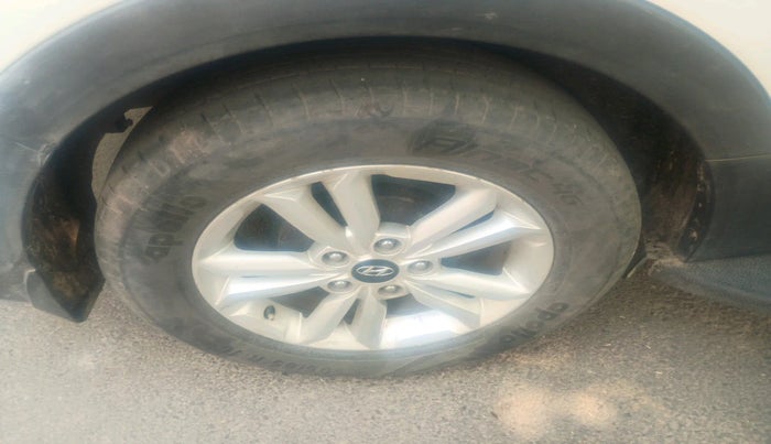 2016 Hyundai Creta SX PLUS 1.6 DIESEL, Diesel, Manual, 90,025 km, tyre